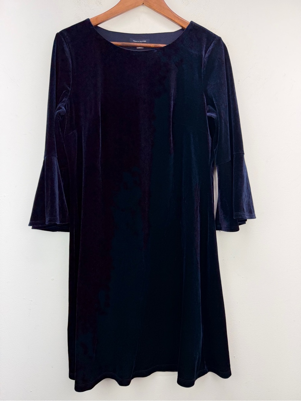 Tommy Hilfiger size 10 Women’s Navy Blue Velvet 3/4 Bell Sleeve Shift Dress